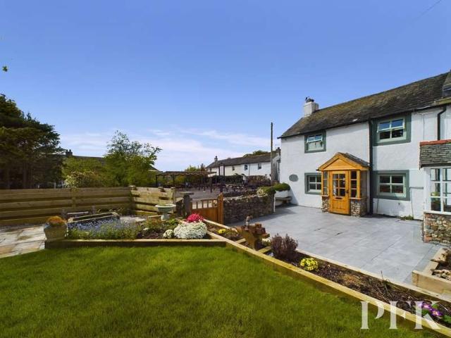 2 Bedroom Cottage House