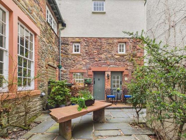 2 Bedroom Cottage House