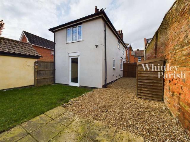 2 Bedroom Cottage House