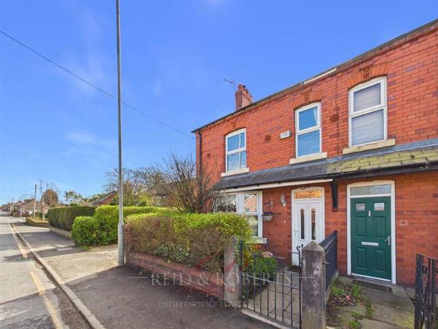 2 Bedroom Cottage House