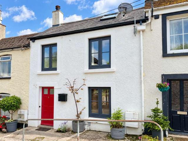 2 Bedroom Cottage House