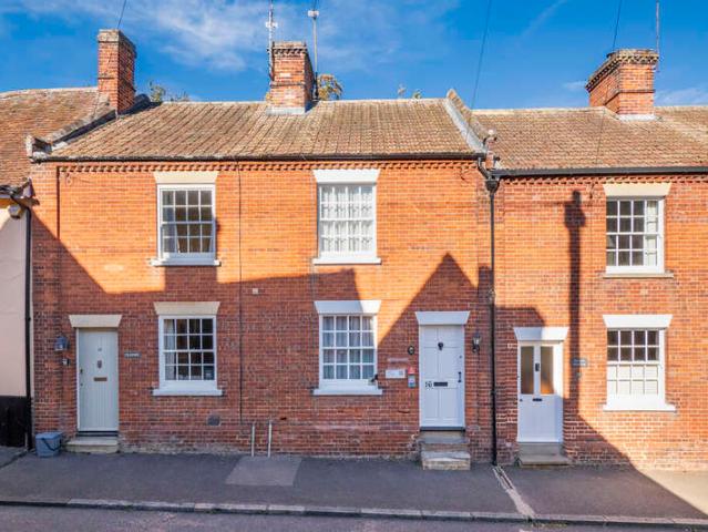 2 Bedroom Cottage House