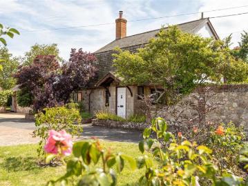3 Bedroom Cottage House
