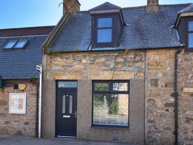 2 Bedroom Cottage House