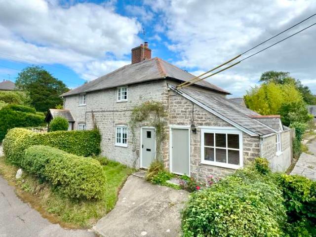 2 Bedroom Cottage House
