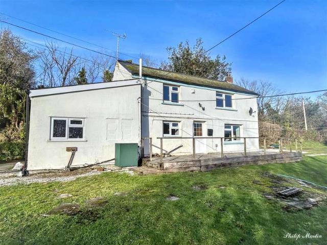 2 Bedroom Cottage House