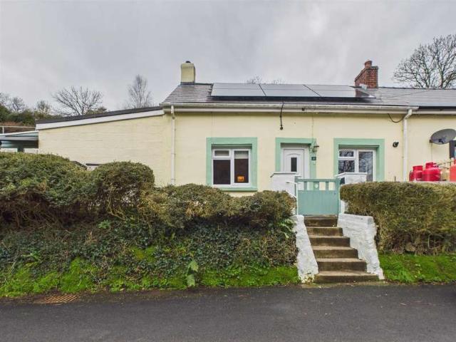 2 Bedroom Cottage House