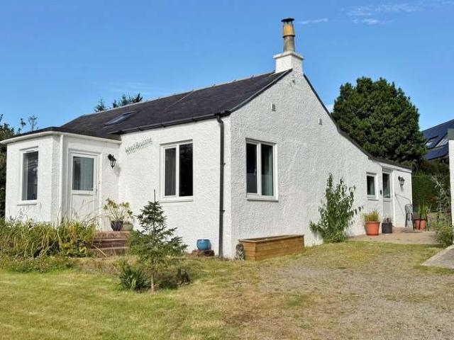 2 Bedroom Cottage House