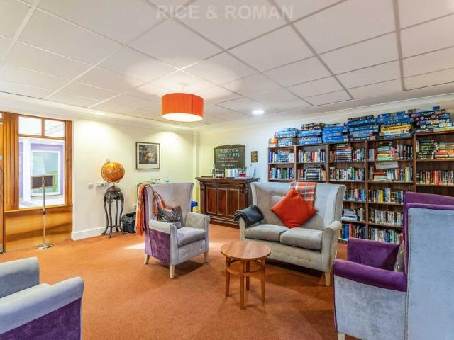 2 Bedroom Cottage, Lynwood Village – Ascot