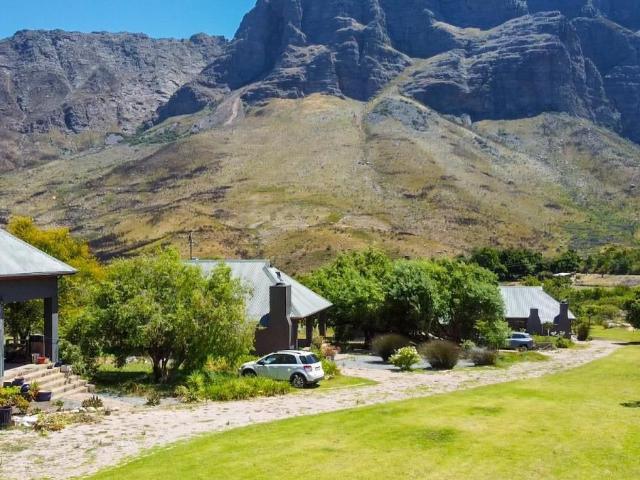 2 Bedroom cottage rented in Paarl Rural