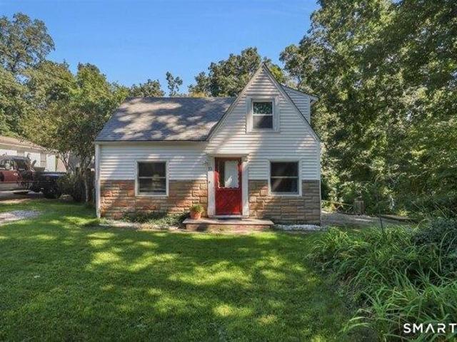 2 bedroom, Coventry CT 06238 105418103