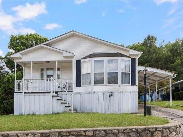 2 bedroom, Coventry RI 02816 105658114