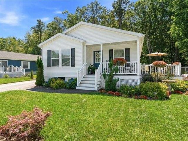 2 bedroom, Coventry RI 02816 105682322