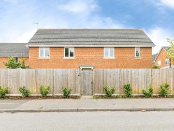 2 bedroom coach house for sale