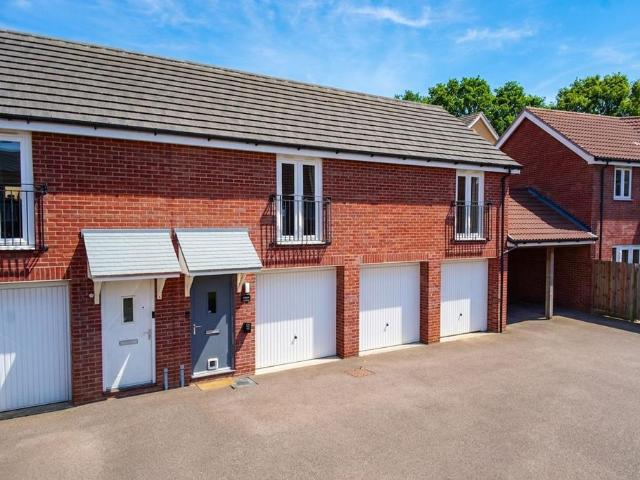 2 bedroom coach house for sale