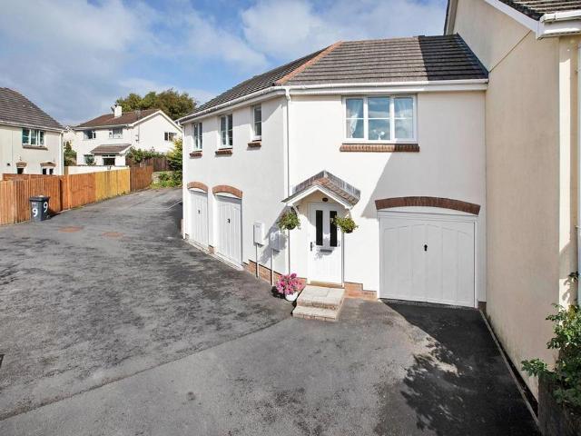 2 bedroom coach house for sale