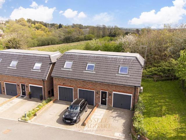2 bedroom coach house for sale