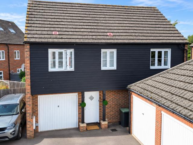2 bedroom coach house for sale