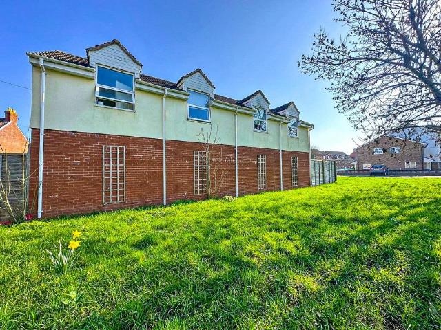 2 bedroom coach house for sale