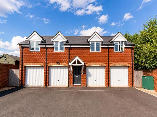 2 bedroom coach house for sale