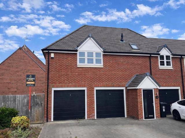 2 bedroom coach house for sale