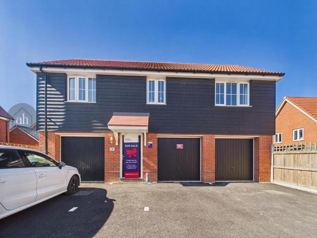 2 bedroom coach house for sale