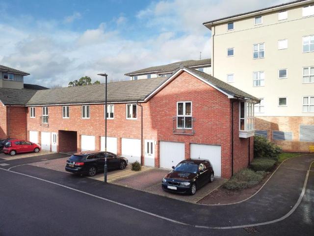 2 bedroom coach house for sale