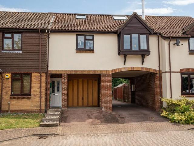 2 bedroom coach house for sale