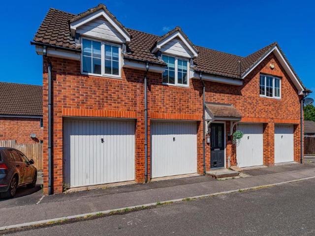 2 bedroom coach house for sale