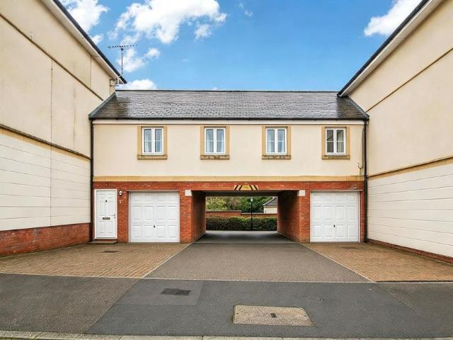 2 bedroom coach house for sale