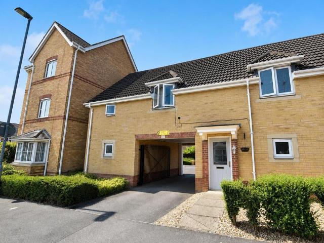 2 bedroom coach house for sale