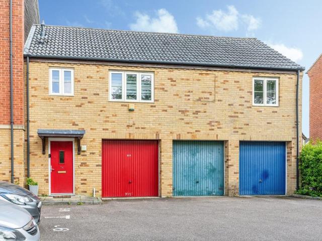 2 bedroom coach house for sale