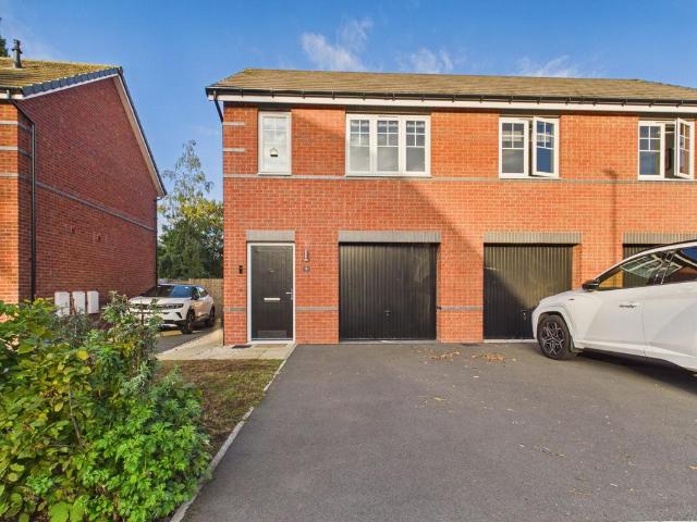 2 bedroom coach house for sale