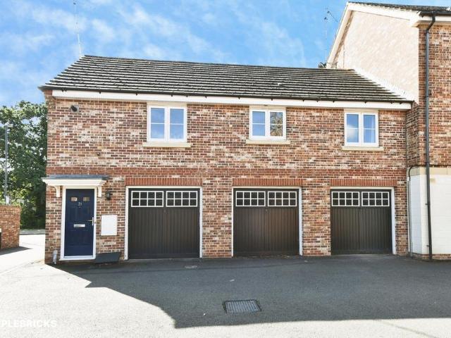 2 bedroom coach house for sale
