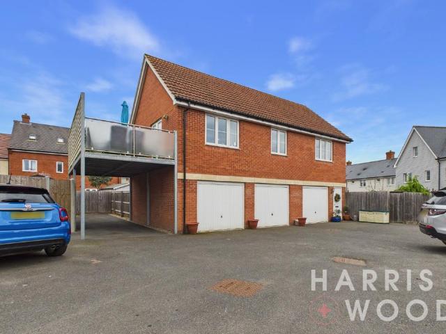 2 bedroom coach house for sale