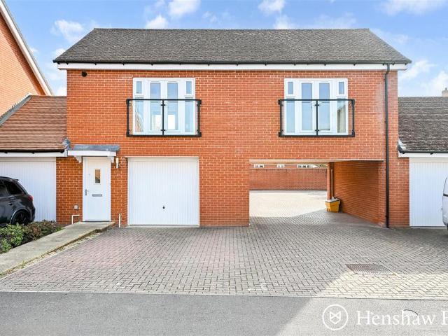 2 bedroom coach house for sale