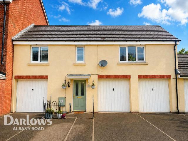 2 bedroom coach house for sale
