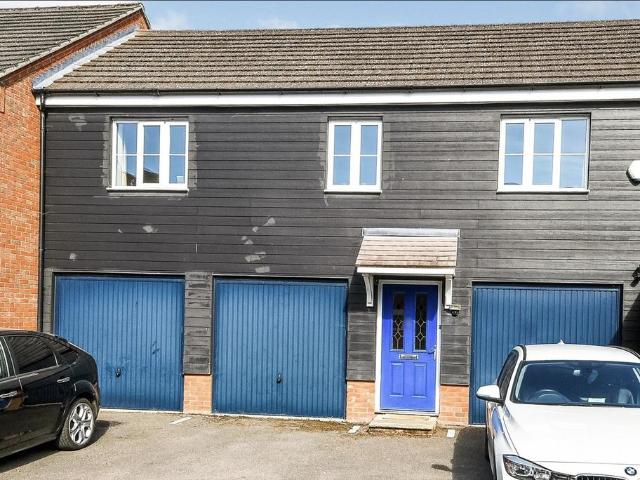 2 bedroom coach house for sale