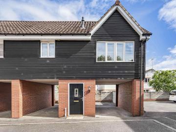2 bedroom coach house for sale