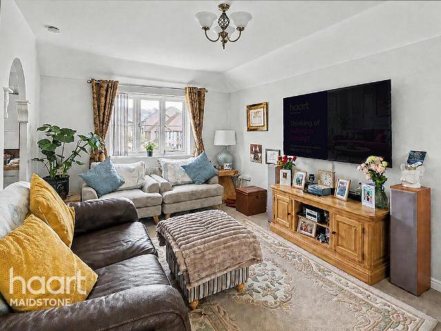 2 bedroom coach house for sale