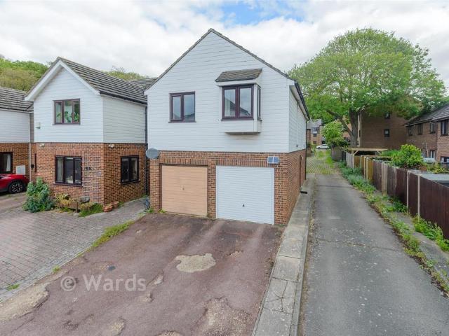 2 bedroom coach house for sale