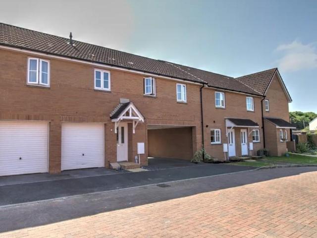 2 bedroom coach house for sale