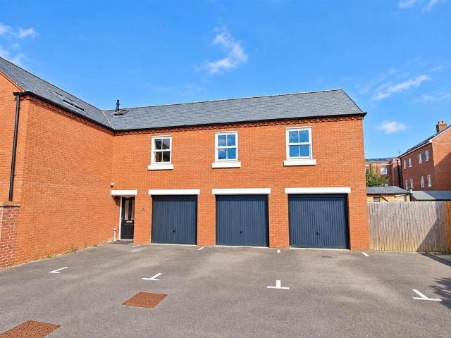2 bedroom coach house for sale
