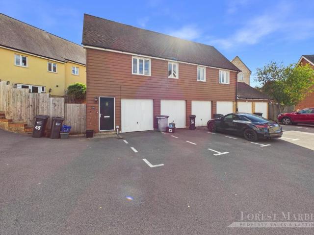 2 bedroom coach house for sale