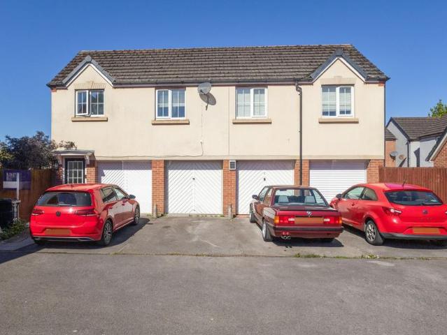 2 bedroom coach house for sale