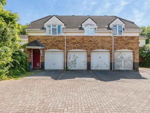 2 bedroom coach house for sale