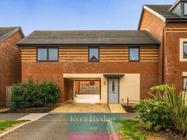 2 bedroom coach house for sale