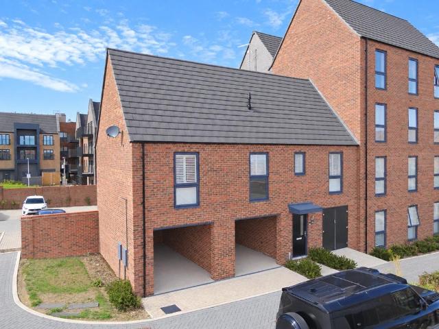 2 bedroom coach house for sale
