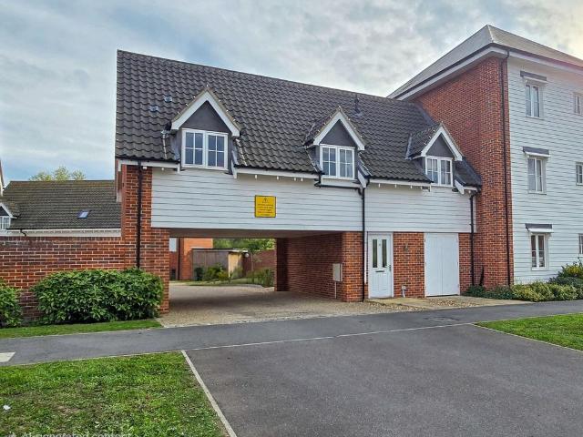2 bedroom coach house for sale