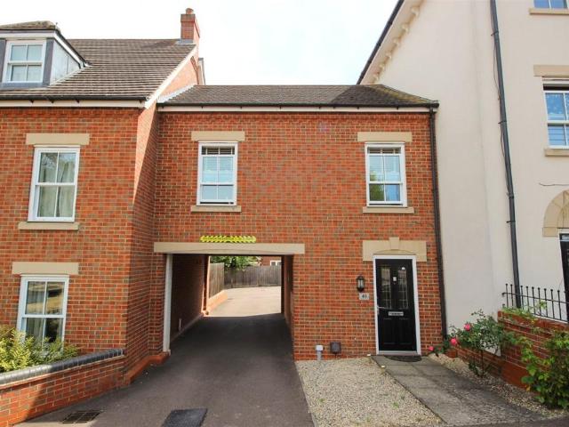 2 bedroom coach house for sale